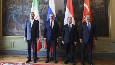 Турция и Сирия се договориха да подобрят отношенията си след разговори в Москва