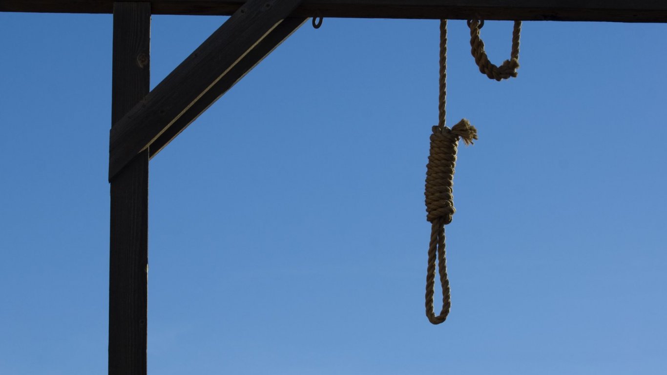Иран екзекутира още трима мъже, свързани с протестите след смъртта на Махса Амини