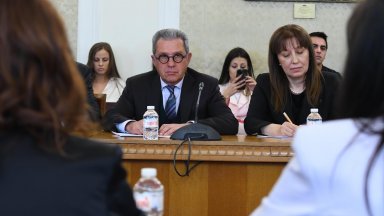 На България й отива да има жена министър председател в този