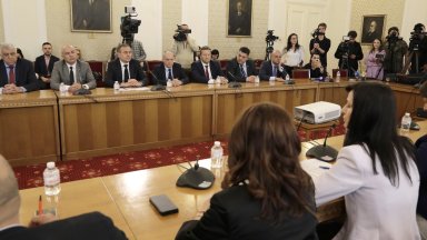 От името на БСП Георги Свиленски изказа огорчение от подхода