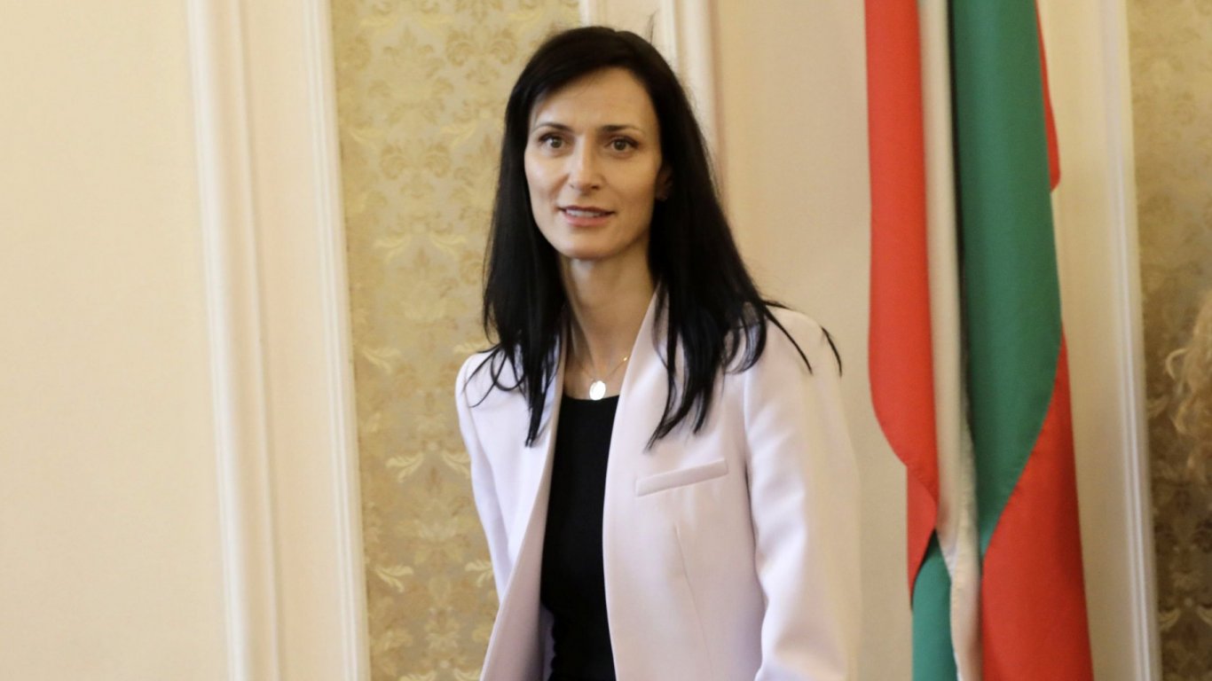 Мария Габриел: Още 9 български граждани и членове на семействата им бяха изведени от Газа 