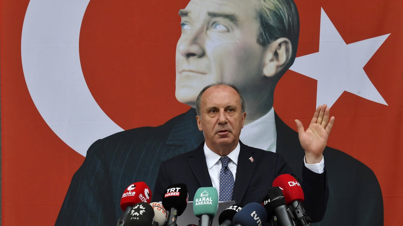 Оттеглянето на Мухарем Индже може да се окаже от полза за основния конкурент на Ердоган