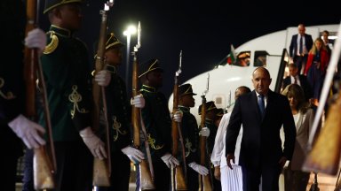 Посещението на Румен Радев в РЮА е второто на български