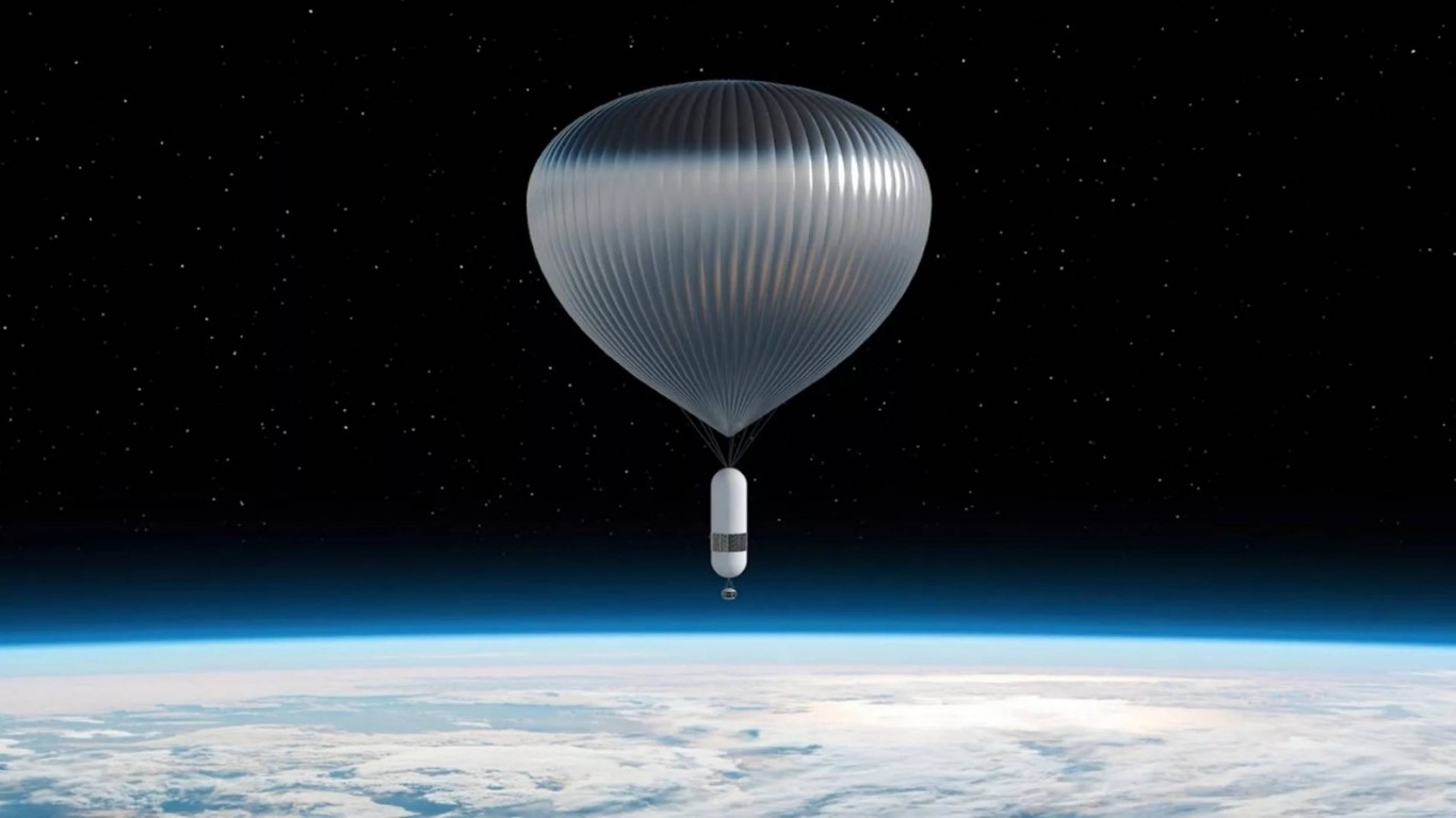 Огромен балон на НАСА се разби в Тихия океан
