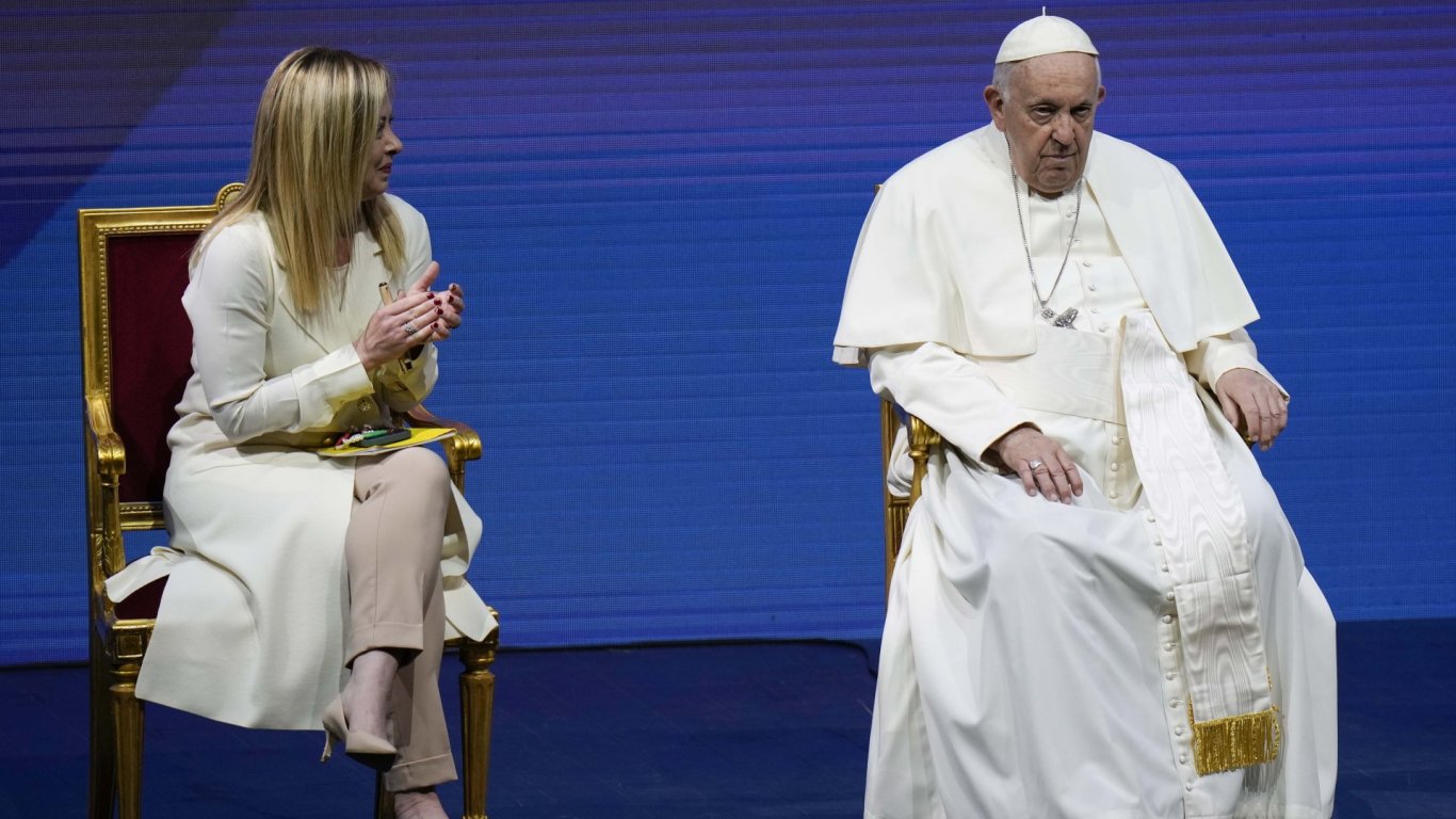 Папата: Само богатите в Италия могат да си позволят да имат деца