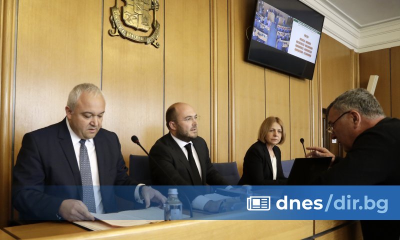 Повод за извънредната сесия на СОС е катастрофата в нощта