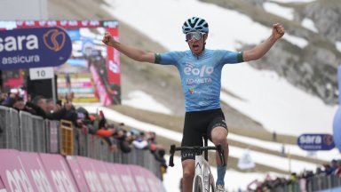 Италианец с дебютна етапна победа в Джирото
