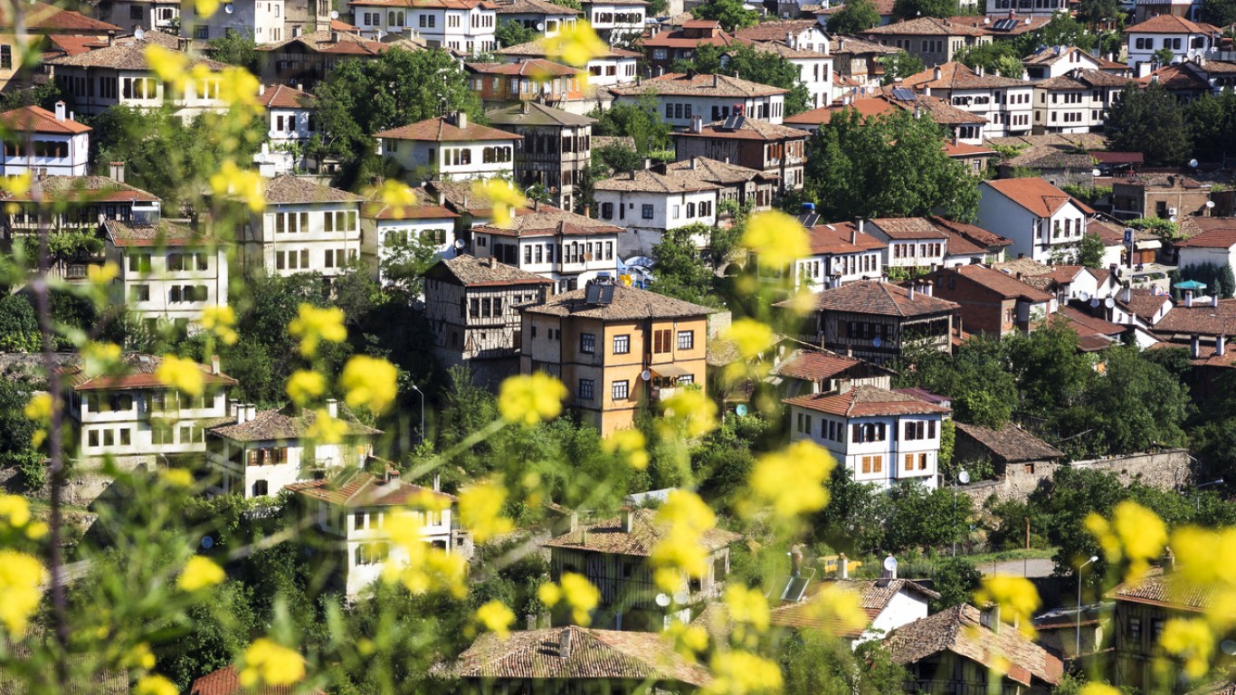 Сафранболу - древният град на Турция, който все още пази червеното злато