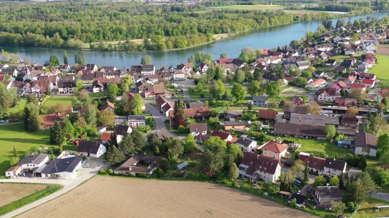 Бюзинген - градчето с германски закони и швейцарска икономика