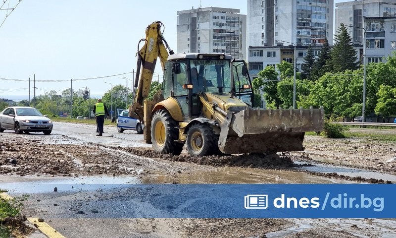 Планирането и проектирането през годините е било забавено и поради