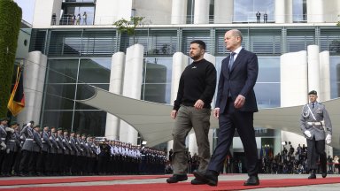 Това е негова първа визита в Германия от началото на