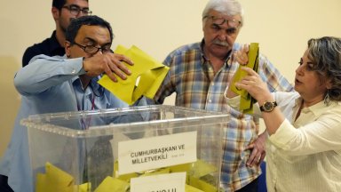 Пo последни данни при преброени около 99 на сто от