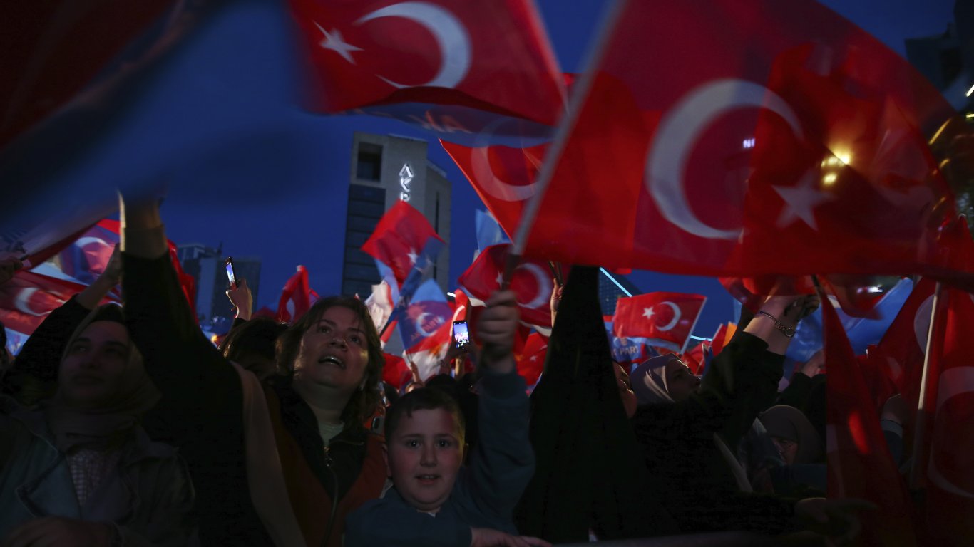 Балотаж най-вероятно ще реши кой ще е президент на Турция (снимки)