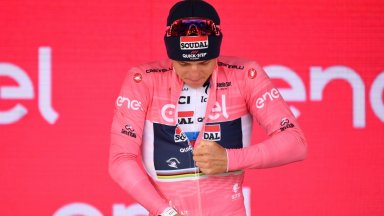 Шок на "Джирото" - ковид отказа лидера и фаворит за крайната победа