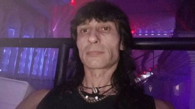 За последно близките на мъжа който от години работи в