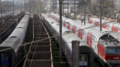 Националсоциалистически фрази като Хайл Хитлер и крясъци Зиг хайл стреснали