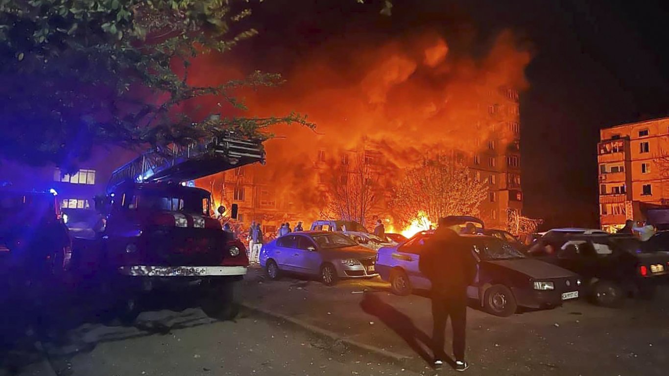 Мощни взривове разтърсиха Киев, въздушна тревога в цяла Украйна 