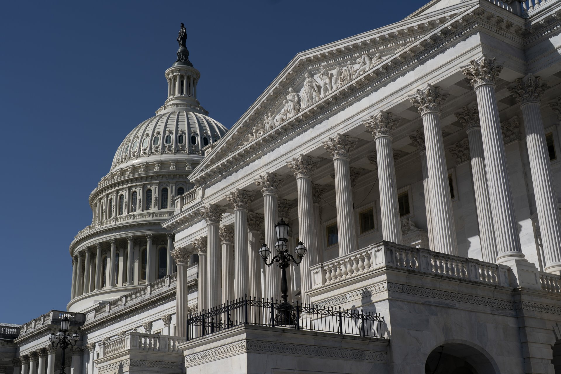 Очаква се Конгресът на САЩ да реши за увеличение на тавана на дълга