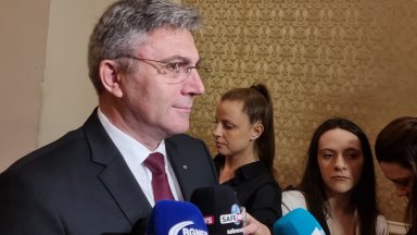 По думите му в действията на ПП ДБ няма логика Мисля че