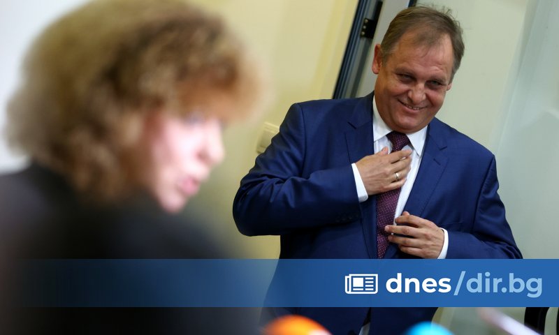 Това, което се случва в момента, не помага за авторитета