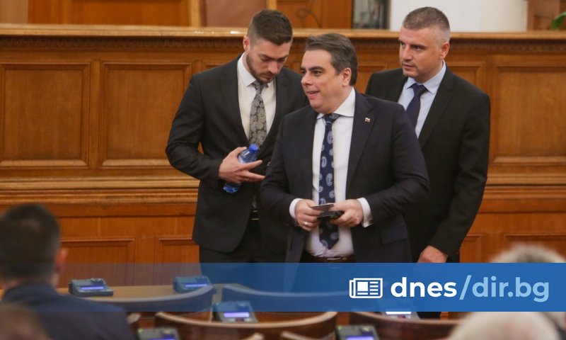 Три седмици, в които поставям въпроса всеки път на председателски