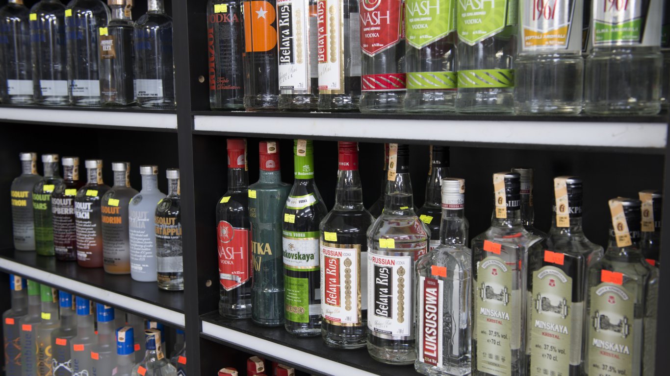Продажбите на алкохол в Русия рязко скачат от началото на годината