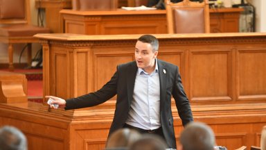 Румен Радев преди да сдаде служебната власт похарчи 4 млрд