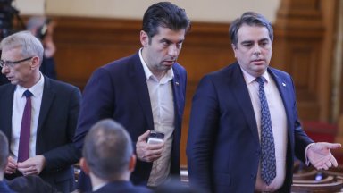Парламентарните репортери видяха как лидерът на ГЕРБ Бойко Борисов заедно