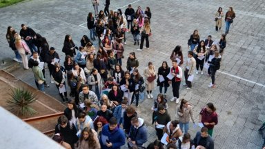 Над 13 000 ученици са подали заявления за държавните зрелостни изпити