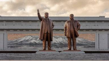 Голямото руско шоу  в "царството на отшелниците": Как туристите се завръщат в Северна Корея 