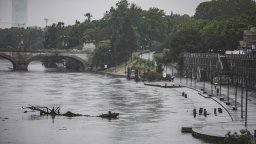 Няма пострадали българи от наводненията в Италия, Мелони спешно си тръгна от срещата на Г-7