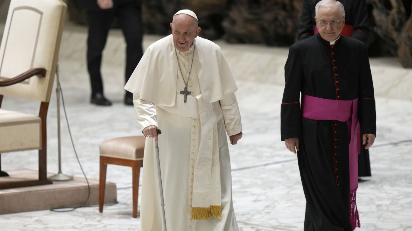 Папата възложи на свой кардинал мисия за прекратяване на войната в Украйна
