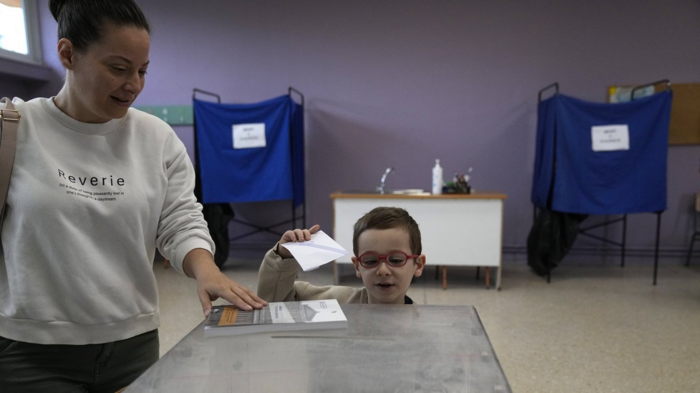 Гърция избира парламент, Нова демокрация или Сириза?