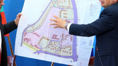 По време на заседанието членовете на комисията приеха Проект за