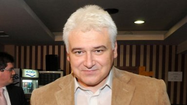 За да започне процедура по импийчмънт трябва 2 3 мнозинство в