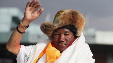 Един от най-великите планински водачи Ками Рита изкачи Еверест за 28 път