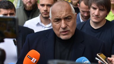 Днес Борисов бе призован на разпит от две различни прокуратури в