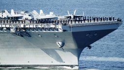 Арестуваха двама американски моряци по обвинения, свързани с националната сигурност и Китай