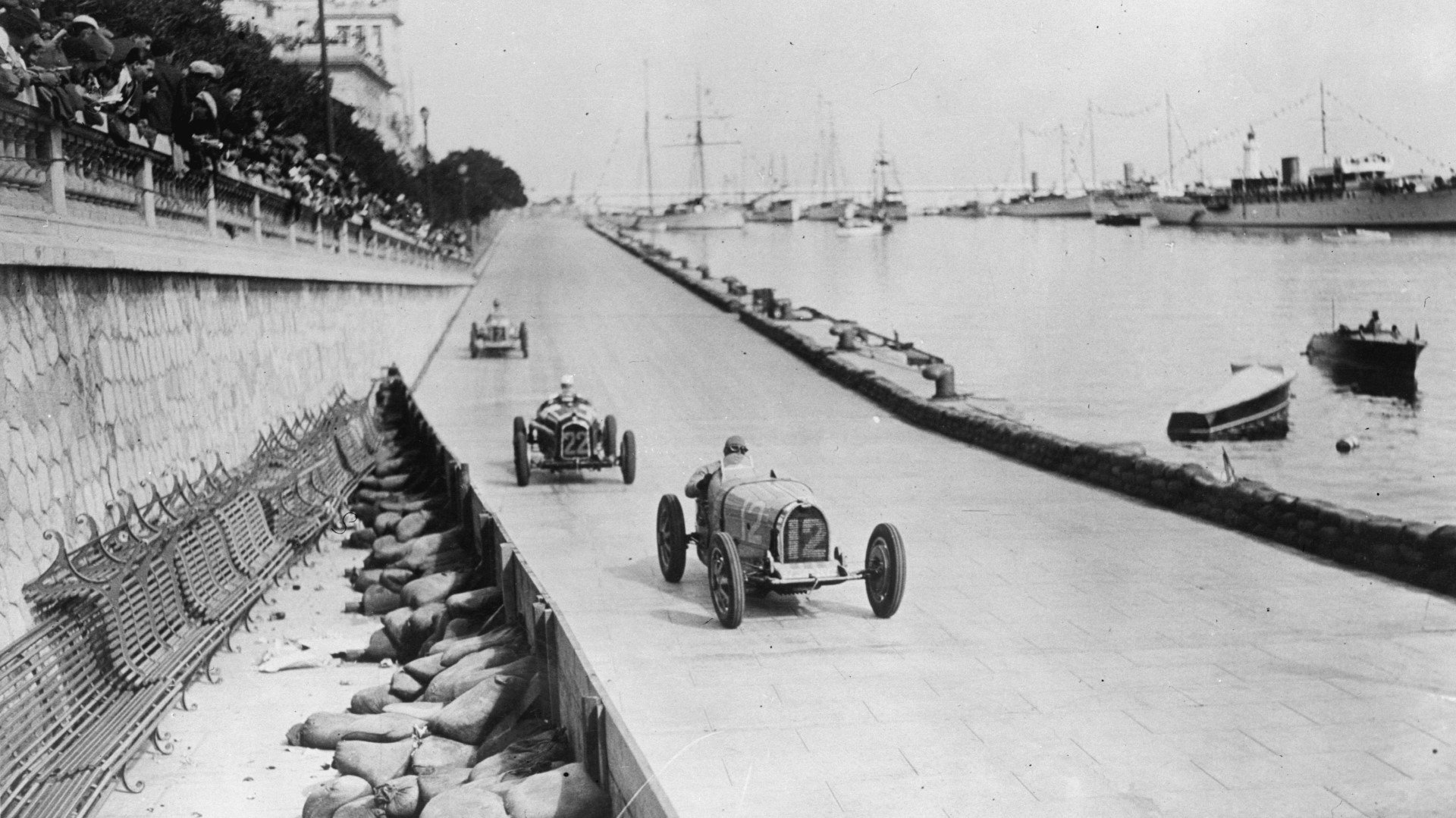 1934 г., едно от първите състезания по улиците на Монако
