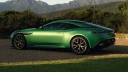 Това е новото Aston Martin DB12 