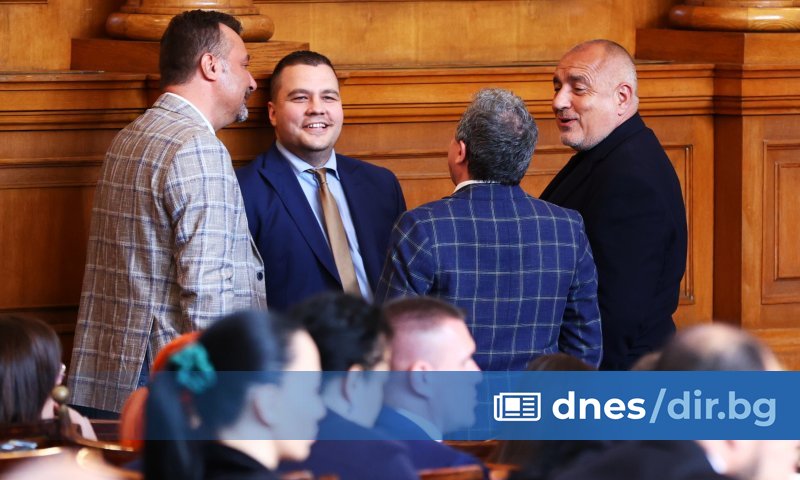 Мисля, че като общество, много добре познаваме кой е Радостин