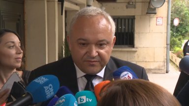 55 годишният бизнесмен Красимир Каменов бе застрелян вчера сутрин в къщата