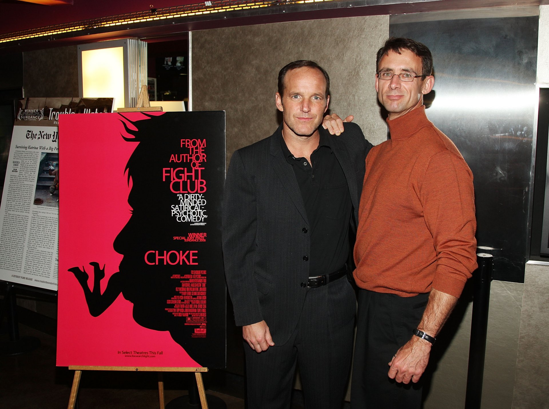 Режисьорът Кларк Грег и авторът Чък Паланюк на прожекцията на "Choke" в IFC Center на 28 август 2008 г. в Ню Йорк. 