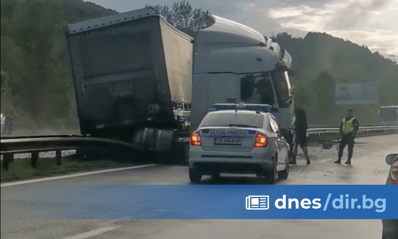 Сигналът за инцидента, който е станал на около 2-3 километра