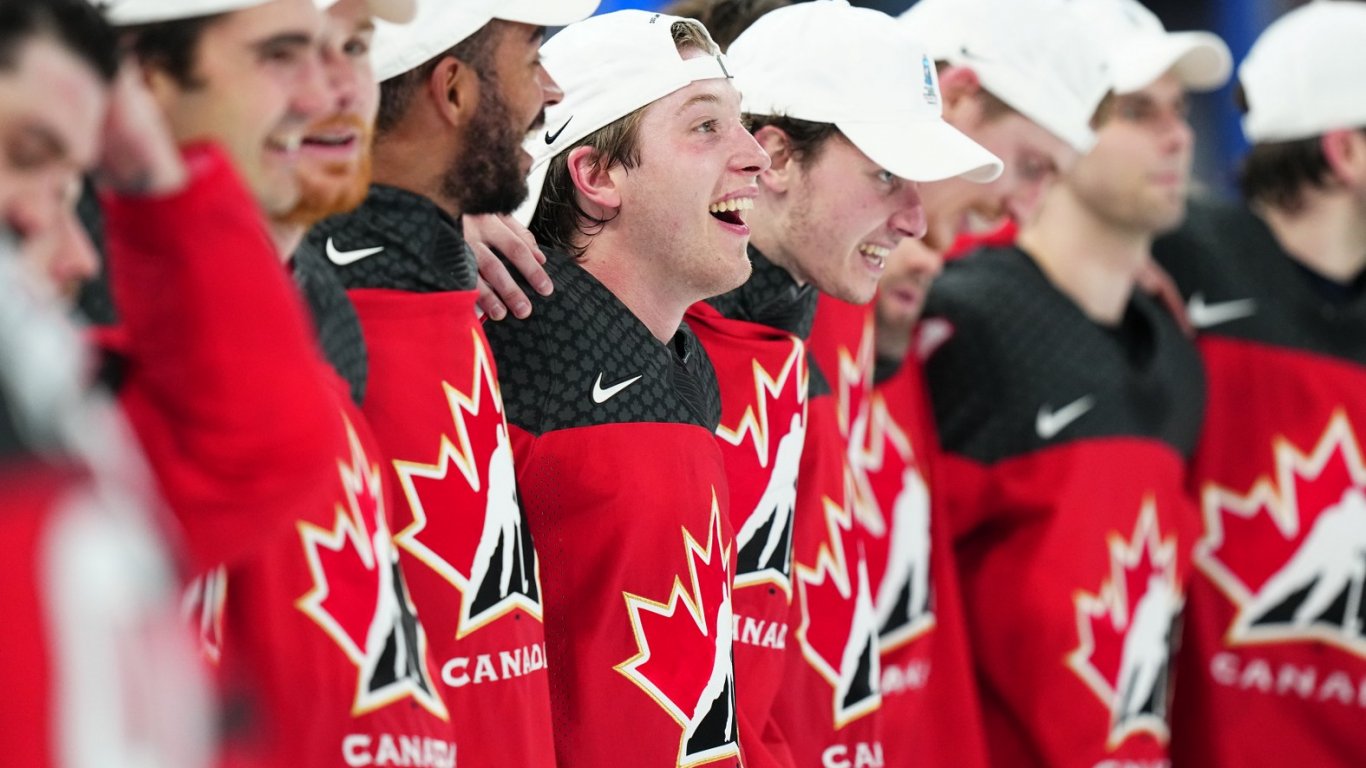 Канада е световен шампион в хокея, а Латвия лиши САЩ от медал