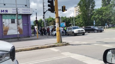 Пореден инцидент в София: Блъснаха 15-годишно момиче на централен булевард 