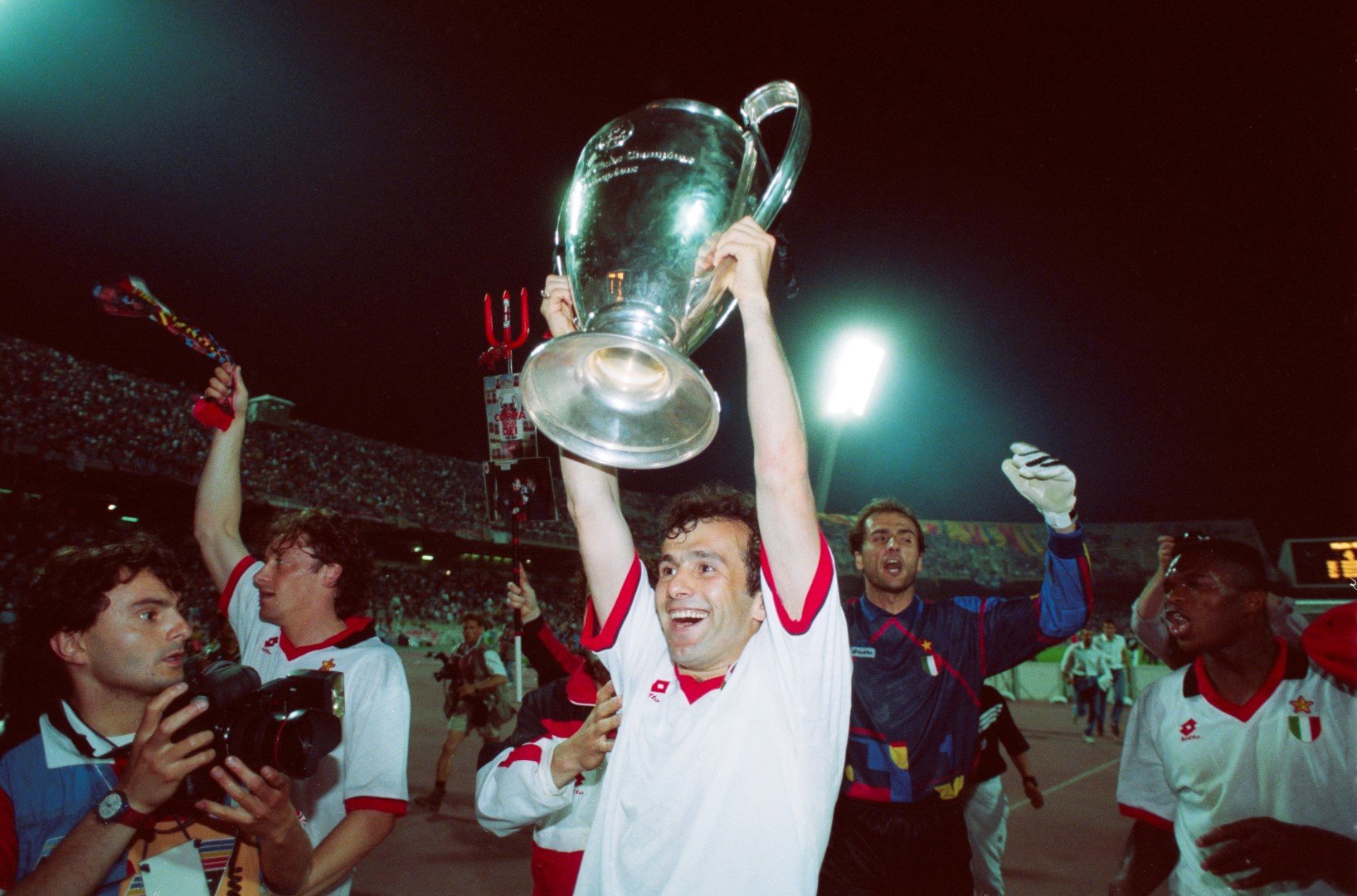 Деян Савичевич направи изключителен мач за Милан в Атина на финала през 1994-а, за да разочарова Барса, Стоичков и всички нас в България (4:0)