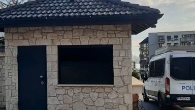 Пред заведението в кв Драгалевци има засилено полицейско присъствие и