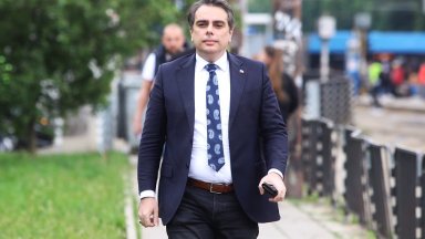 Meta свали фейсбук страницата на Асен Василев съобщиха от Продължаваме