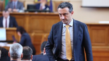 Лорер посочи че решението за конкретния ресор който българският представител